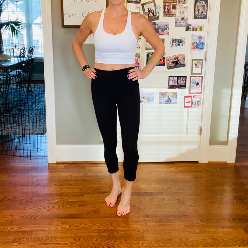 Lululemon black crops